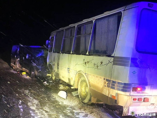 ДТП з автобусом у Дубенському районі: постраждали п’ятеро людей