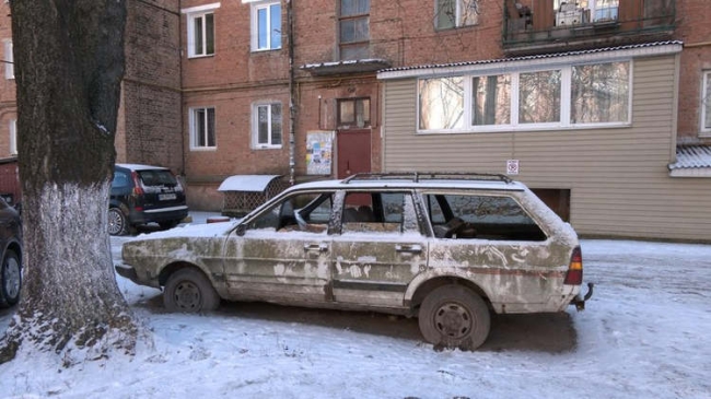 «Нічийні» авто з вулиць Рівного забиратиме евакуатор