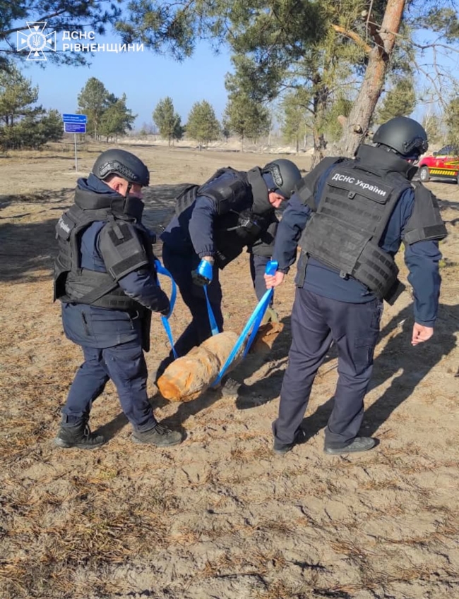 На Рівненщині знешкодили 12 авіабомб