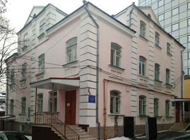 Шкірвендиспансер змусили звільнити будівлю в центрі Рівного