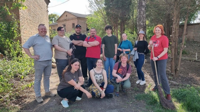 Вхід до школи вже розчистили, а наступну толоку запланували на найближчу cуботу, 17 травня