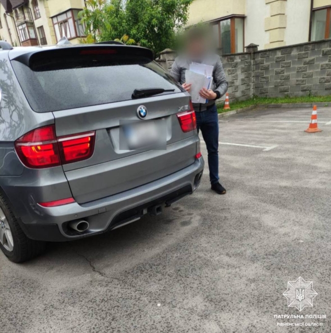 Фото - патрульна поліція Рівненщини 