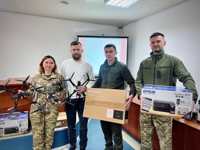 Костопільчани передали чергову партію дронів на фронт