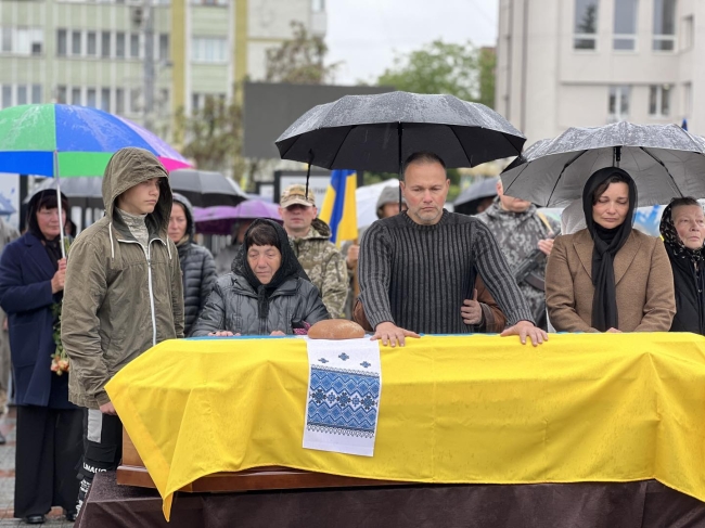 Рівне попрощалося з молодим лейтенантом