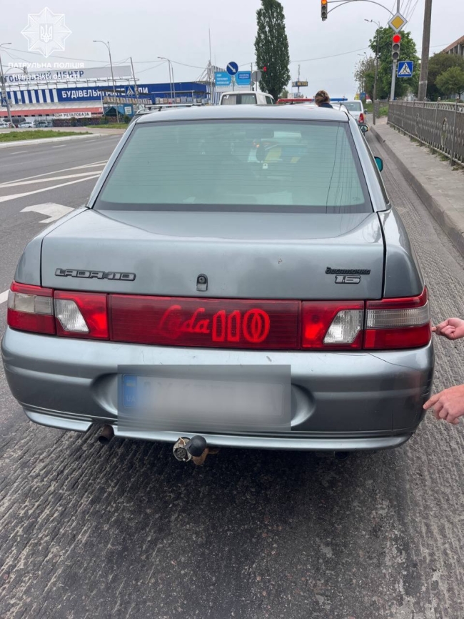 Водій у Рівному скоїв ДТП, втік з місця, але згодом повернувся