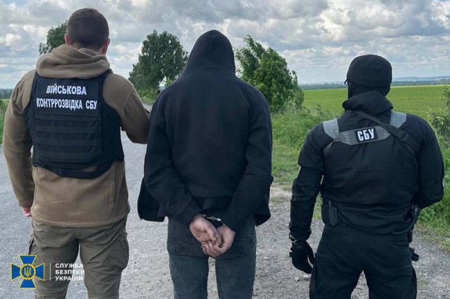Російський агент вештався біля військового об`єкта на Рівненщині