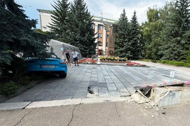 Стало відомо, хто вчинив ДТП біля міськради Рівного