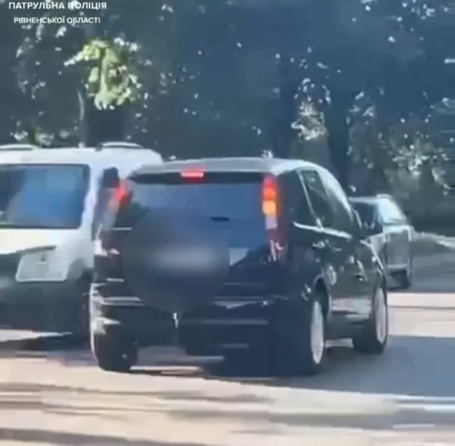 Скріншот з відео патрульної поліції Рівненщини 