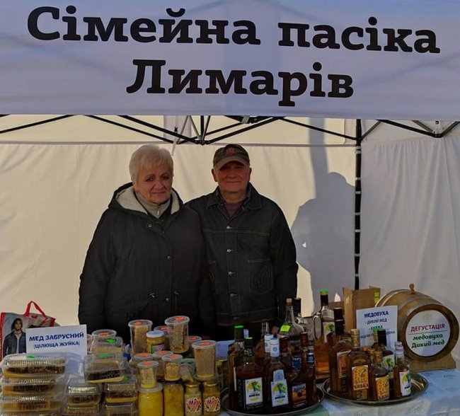 «Мусили цукор купувати, щоб бджоли не вмерли з голоду». Пасічник Богдан Лимар пояснив, чому цьогоріч мед подорожчав