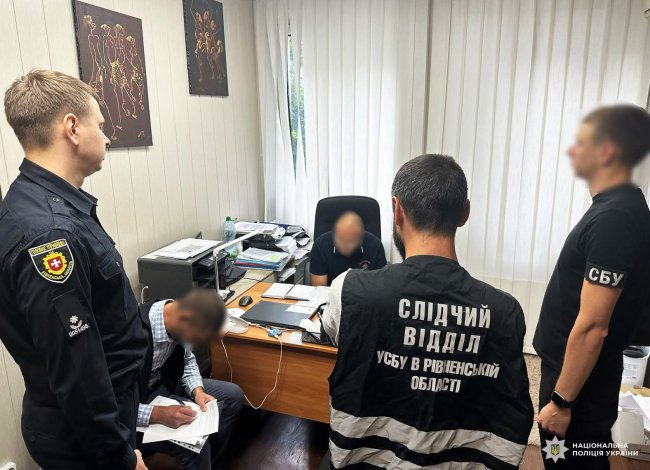 Директор коледжу на Рівненщині допоміг 125 чоловікам уникнути служби у війську
