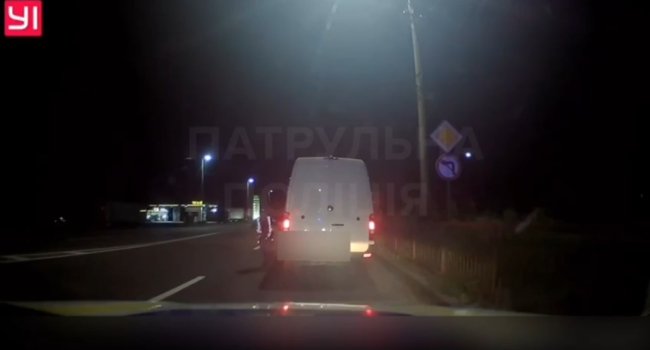 Скріншот з відео патрульної поліції Рівненщини 