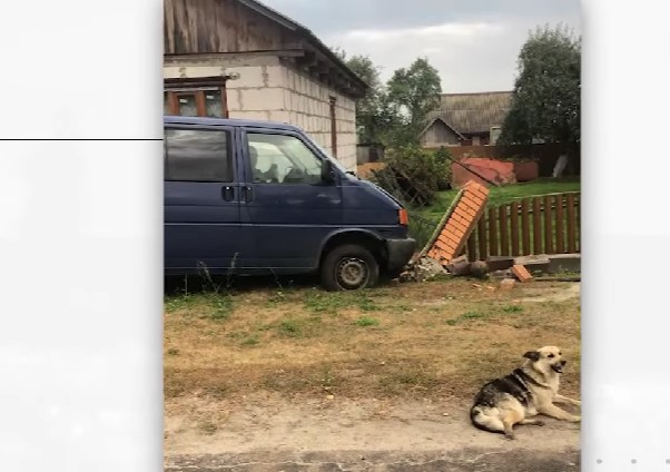 На Дубровиччині працівники ТЦК врізалися у паркан сільського голови