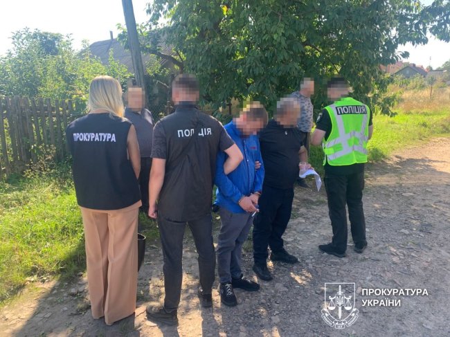 У Радивилові викрили схрон із арсеналом зброї