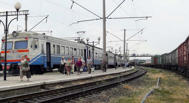 Чиї пасажири? Залізниця хоче отримати компенсацію за перевезення рівнян-пільговиків