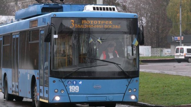 Рівнянин збирає підписи, щоб ввести єдину нумерацію для міського транспорту
