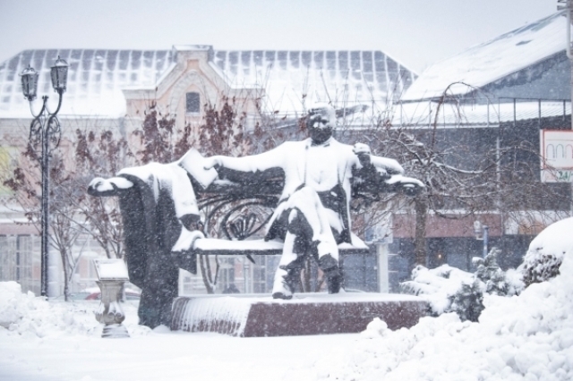 Вулиці Рівного під час снігопаду, 26 січня